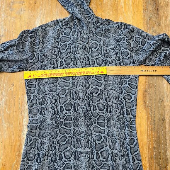 Obermeyer cotton blend gray animal print turtleneck tunic python sz S P2P 17-19" - Picture 3 of 8